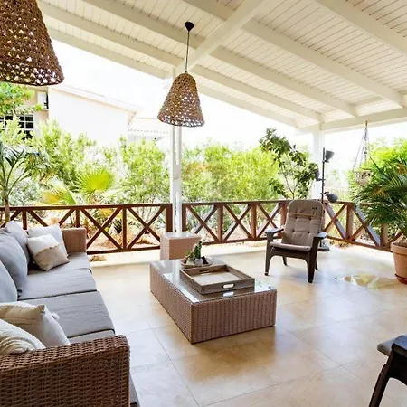 Tropical Luxury, Private Pool & Outdoor Adventures Villa